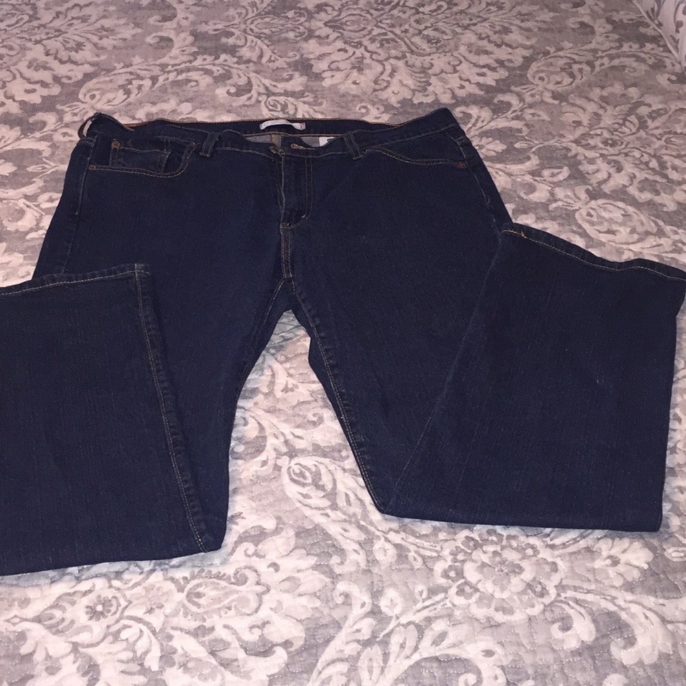 Levi’s dark wash jeans